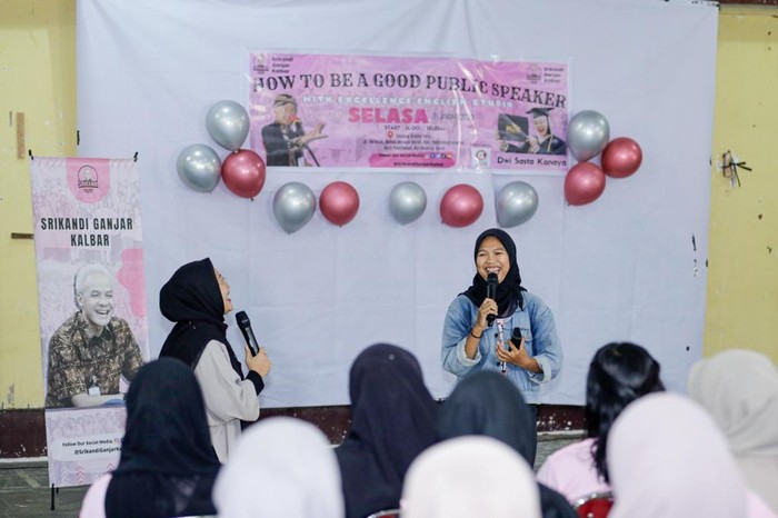 Relawan Ganjar Gelar Seminar Public Speaking untuk Perempuan di Kalbar