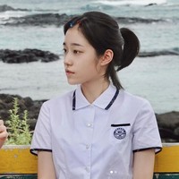 Selain cantik, Roh Yoon Seo juga menuai pujian karena kemampuan aktingnya. Drama Korea Our Blues menampilkan akting emosionalnya sebagai siswa SMA yang mengalami kehamilan di usia remaja. Foto: dok. Instagram @rohyoonseo