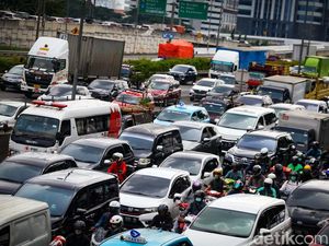 Sabar Gaes, Lalin Cilandak Arah Fatmawati Macet Pagi Ini