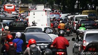 Kemacetan ini hampir sama seperti pada saat sebelum pandemi COVID-19.