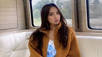 Sebenarnya aku insecure tahu. Aku selalu muji diriku sendiri, karena kalau bukan aku siapa lagi. Setiap orang punya insecure tapi itu oke nggak apa-apa. Tapi balik lagi gimana kita bisa mensyukuri apa yang kita punya, ujar Shakira Jasmine. (Foto: dok Instagram)