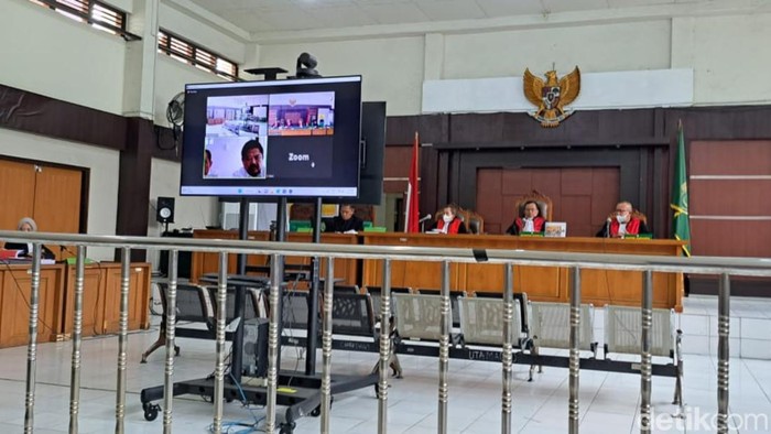 Sidang tuntutan mantan petinggi Sriwijaya FC, Augie Yahya Bunyamin di PN Tipikor Palembang