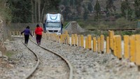 imbasnya, pelaku wisata yang berada di sekitar kawasna Machu Picchu menjerit pilu karena sepinya turis. Para turis walau bisa wisata di sekitarnya, memilih untuk tidak datang karena takut dengan kerusuhan yang berujung terdampar nantinya.