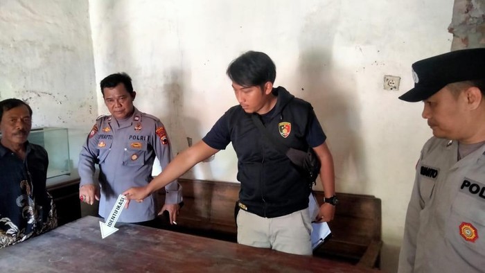 TKP penemuan bayi perempuan di Brebes, Selasa (31/1/2023).