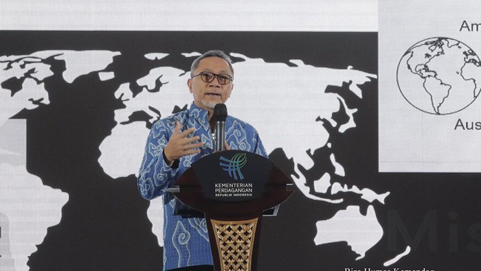 Mendag Zulhas mendukung penuh desainer muda Jakarta Muslim Fashion Week (JMFW) ke jenjang internasional seperti New York Fashion Week (NYFW).