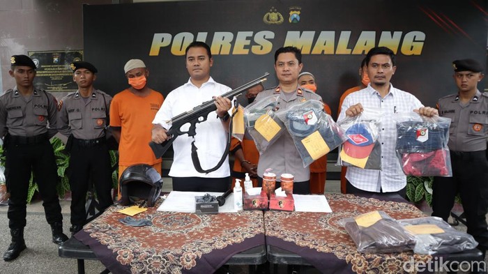 Bapak tembak anak tiri Malang