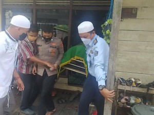 Aksi Kemanusiaan Bripka Eddy Purwanto Urus Jenazah Keluarga Tak Mampu