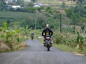 Berburu Keindahan Alam di Jabar hingga Jateng ala Trabas