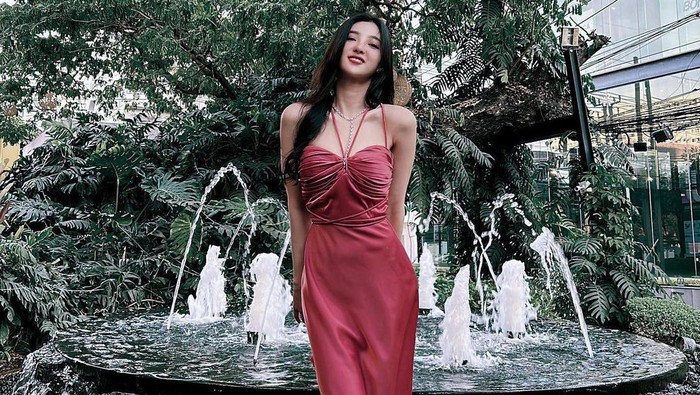 Taiwanese actress Charlene An said she was threatened with a criminal charge for having an e-cigarette and later paid 27,000 baht (US$820) before she and her friends were allowed to leave. (Photo: Instagram/charlene_an517)