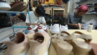 Sebelumnya, selama dua tahun pandemi menurut manager operasional Cuci Factory, Ibu Prastiwi, Cuci Factory merasakan dampak dari ketatnya aturan PPKM. Akibatnya orderan cuci hingga perawatan sepatu dan tas mengalami penurunan. Pratiwi mengatakan selepas pencabutan aturan PPKM,  orderan Cuci Factory perlahan namun pasti mulai meningkat. Berkah dari pencabutan PPKM mulai dirasakan.