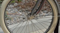 Velg-nya pun menggunakan jari-jari. Foto: Dok. Mecum