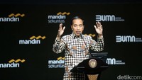 Jokowi menyebutkan dahulu ekspor hasil dari nikel hanya US$ 1,1 miliar. Jokowi menargetkan hilirisasi nikel akan melonjak menjadi US$ 30 miliar sampai US$ 33 miliar triliun pada 2022.