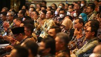 Saat ini Jokowi telah memerintahkan jajaran menterinya agar tidak lengah untuk dan jangan takut untuk menggenjot hilirisasi.