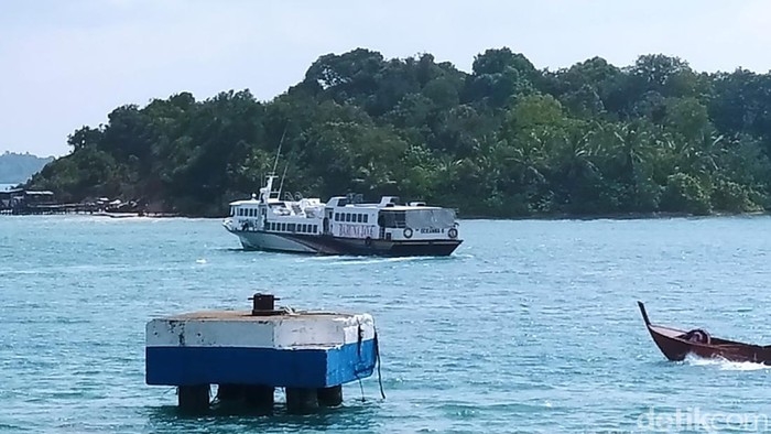 Kapal Ferry dari Batam menuju Singapura. (Alamuddin Hamapu/detikSumut)