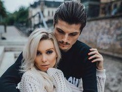 8 Foto WAG Baru MU, Pacar Cantik Marcel Sabitzer yang Lebih Tua 9 Tahun