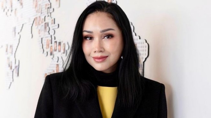 Makin Cantik dan Tampil Muda, Ini Potret Kulineran Titi DJ Makin Cantik dan Tampil Muda, Ini Potret Kulineran Titi DJ