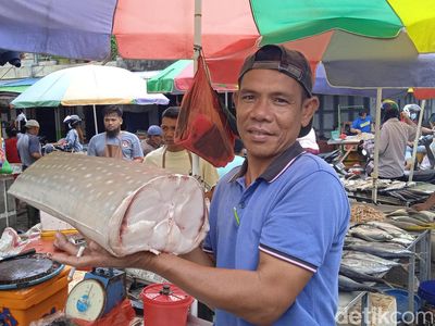 Ada Ikan Hiu Bintang hingga Terong Asam di Pasar Babi Kota Singkawang