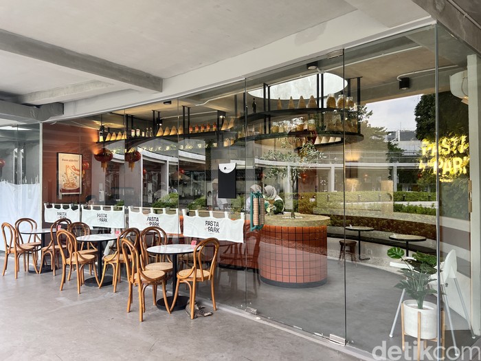 Pasta by The Park, tempat makan pasta 'hidden gem' di Blok M. Lokasinya ada di kawasan Taman Literasi Martha Tiahahu.