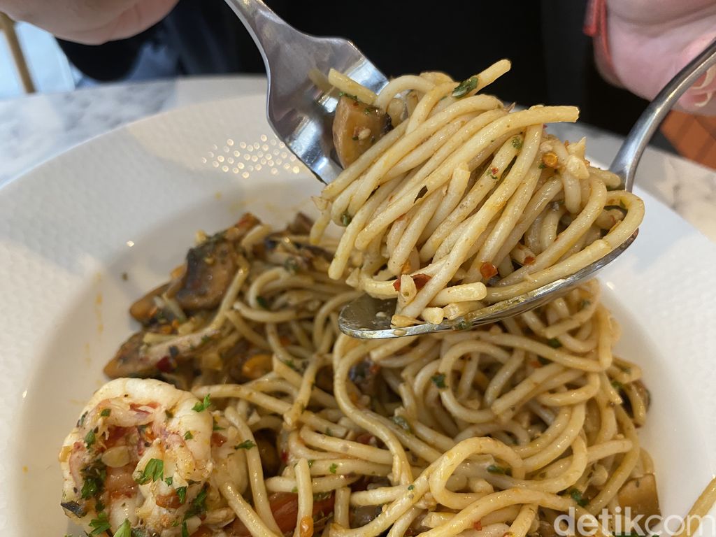 Pasta by The Park, tempat makan pasta 'hidden gem' di Blok M. Lokasinya ada di kawasan Taman Literasi Martha Tiahahu.