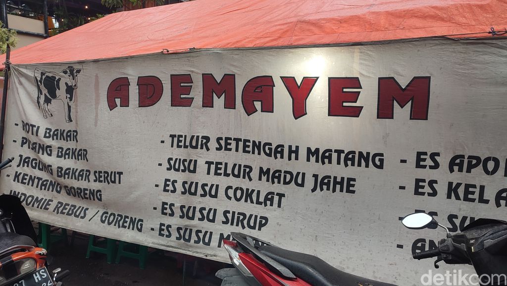 Potret warung Adem Ayem di Jalan KH Ahmad Dahlan, Semarang, Rabu (1/2/2023).