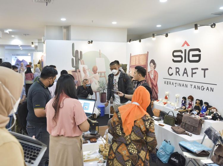 Produk Fashion asal Gresik Ini Jadi Primadona Bazar UMKM