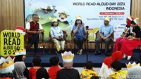 Peringatan Hari Membaca Nyaring Sedunia bertujuan untuk meningkatkan seni dan praktik membaca dengan suara keras. 