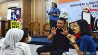 Hari Membaca juga sebagai ajakan untuk mengembalikan tradisi membaca dan mempromosikan gerakan literasi. Berikut adalah serba-serbi Hari Membaca Nyaring Sedunia.