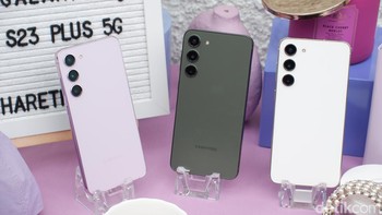 4. Samsung Galaxy S23+ dengan skor 1.546.135. Memadukan Snapdragon 8 Gen 2, RAM 8 GB dan ROM 256 GB.  Foto: Adi Fida Rahman/detikINET