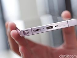 Menggenggam Samsung Galaxy S23 Ultra Harga Rp 20 Juta