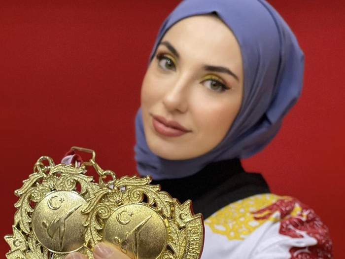 Sosok wanita inspiratif Sosok wanita inspiratif, Kubra Dagli