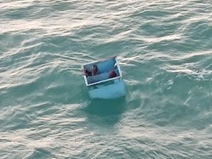 Nelayan Bintan Sepekan Terombang-ambing Pakai Fiber Ikan hingga Laut Babel