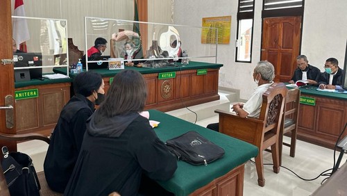 Terdakwa kasus korupsi dana KUR Bank BUMN dituntut lima tahun penjara. (Dok. Kejari Denpasar)