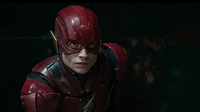 Penampilan Ezra Miller sebagai The Flash.
