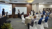 Sesuai instruksi Presiden, Kemendagu mendukung upaya peningkatan produktivitas kedelai dalam negeri. Hal ini dapat dilakukan dengan cara meningkatkan penyerapan kedelai lokal guna menumbuhkan minat petani dalam menanam kedelai.