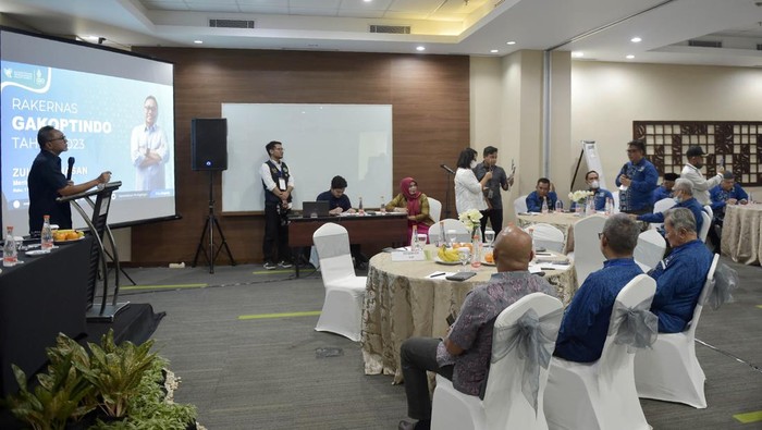 Upaya Pemerintah Menjaga Stabilitas Pasokan dan Harga Kedelai Mendag Zulhas memberikan arahan pada Rapat Kerja Nasional Gabungan Koperasi Produsen Tempe Tahu Indonesia (Gakoptindo) Tahun 2023.
