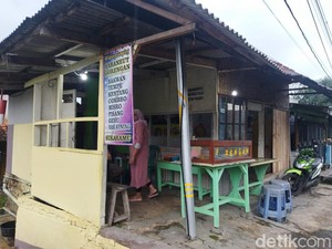Harga Beras Naik, Pedagang Nasi Kuning Majalengka Merana