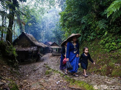 Rekomendasi Weekend Getaway: Trekking di Desa Baduy