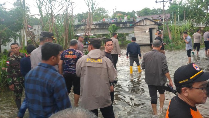 Banjir di Kabupaten Sambas, Kalimantan Barat.