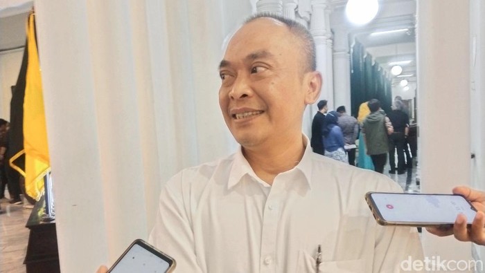 Direktur Utama PT Agro Jabar Nurfais Almubarok.