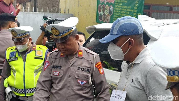 Eko Setio BW, purnawirawan polisi hadiri rekonstruksi kecelakaan mahasiswa UI M Hasya.