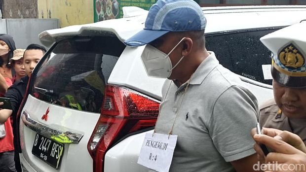 Eko Setio BW, purnawirawan polisi hadiri rekonstruksi kecelakaan mahasiswa UI M Hasya.