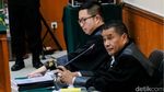 Ekspresi Irjen Teddy Minahasa Usai Lawan Dakwaan Jual Sabu Sitaan