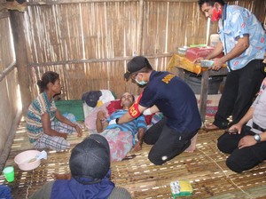 Perjuangan Ipda Hizki Tingkatkan Vaksinasi COVID-19 di Pelosok Maluku Utara