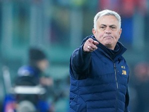 PSG Mulai Dekati Jose Mourinho