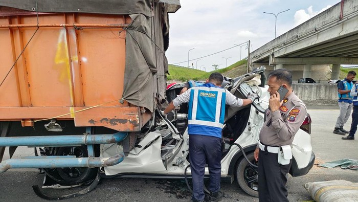 Kecelakaan maut di Tol Tebing Tinggi-Medan tewaskan 2 orang/ (Foto: Istimewa)