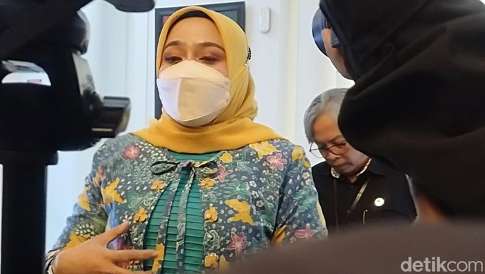 Kepala Biro Perekonomian Setda Jabar Yuke Mauliani Septina