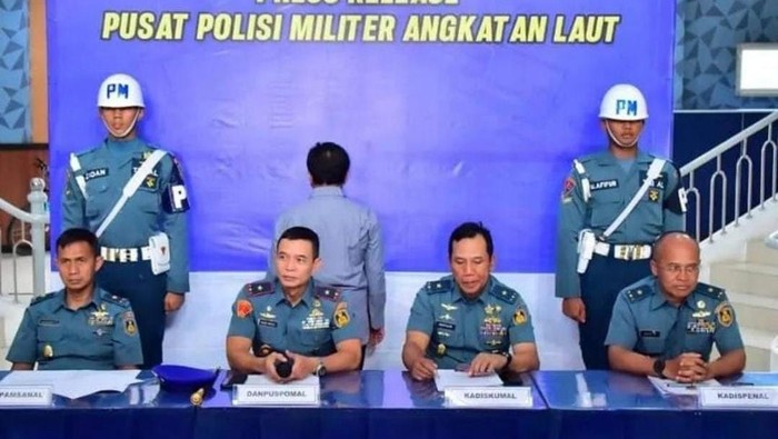 Konferensi pers Puspom AL soal penangkapan TNI gadungan (dok. Puspen TNI)