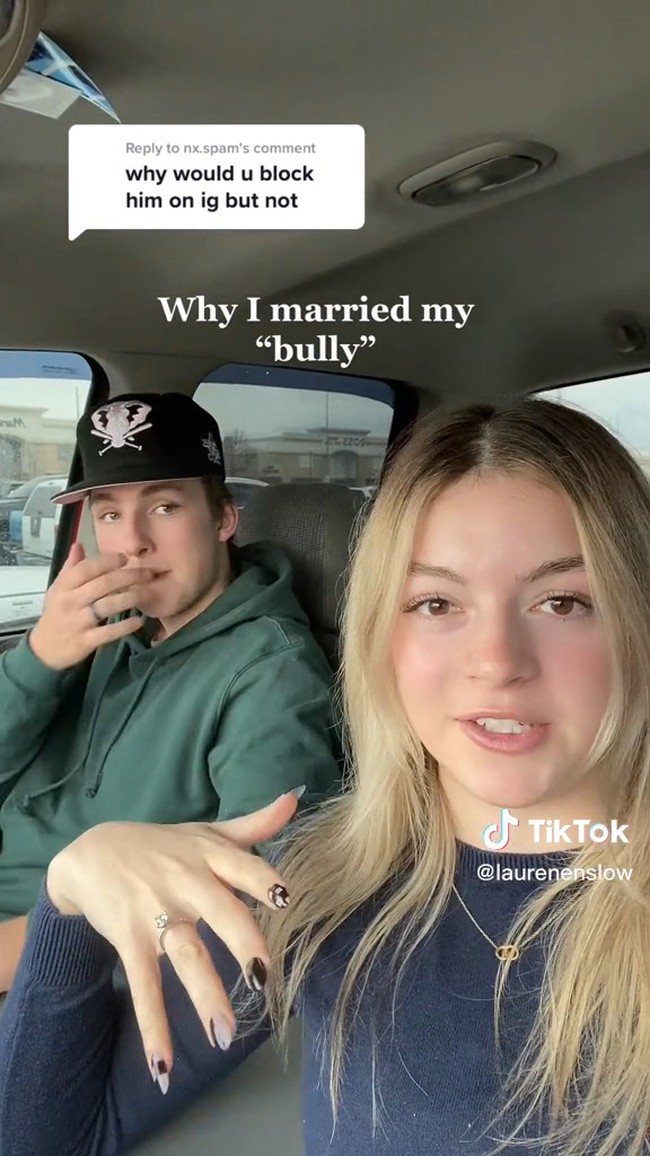 Lauren Enslow mendokumentasikan perjalanan cintanya di TikTok yang jadi viral. Ia menikahi Lucas Olsen yang merupakan teman SMA. Dikatakan jika perasaannya berubah dari benci menjadi cinta karena dulu pernah jadi sasaran kejahilan Lucas. Foto: TikTok Lauren Enslow