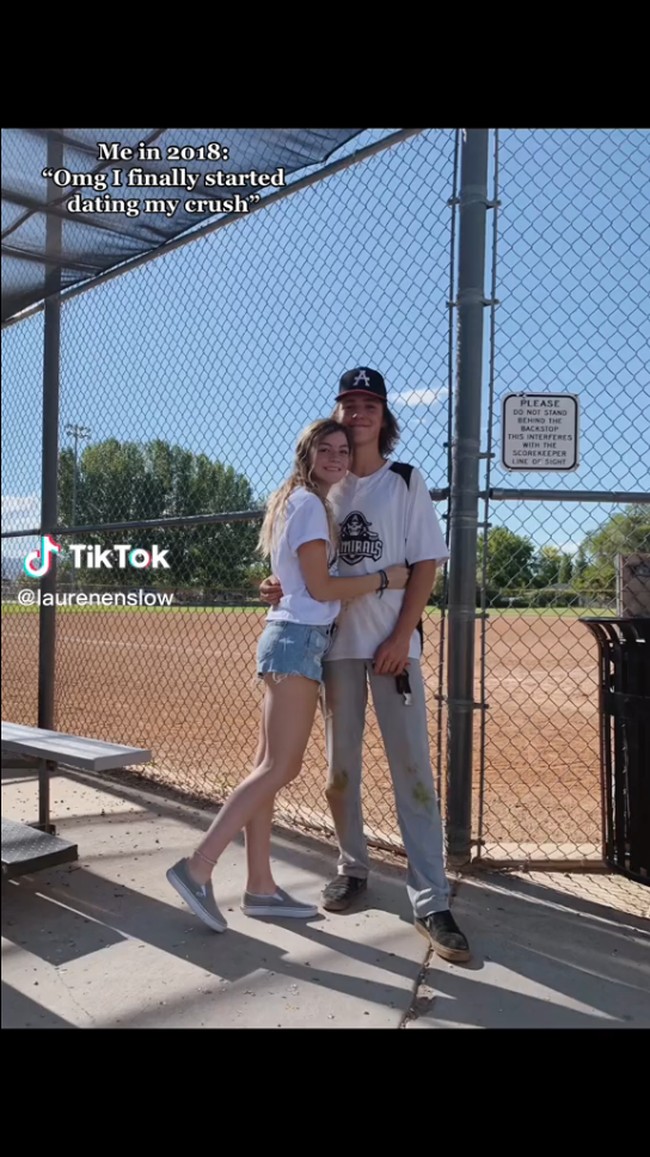 Sampai suatu saat Lucas melihat Lauren terlibat kecelakaan pada 2017. Pria itu kemudian menunjukkan kekhawatiran dan bertanya apakah Linda baik-baik saja setelahnya.  Foto: TikTok