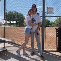 Sampai suatu saat Lucas melihat Lauren terlibat kecelakaan pada 2017. Pria itu kemudian menunjukkan kekhawatiran dan bertanya apakah Linda baik-baik saja setelahnya.  Foto: TikTok